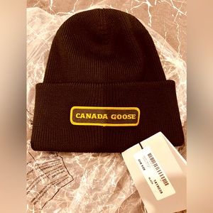 Canada Goose Men's Emblem Rib-Knit Wool
Beanie Hat